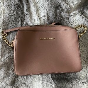 Michael Kors crossbody!